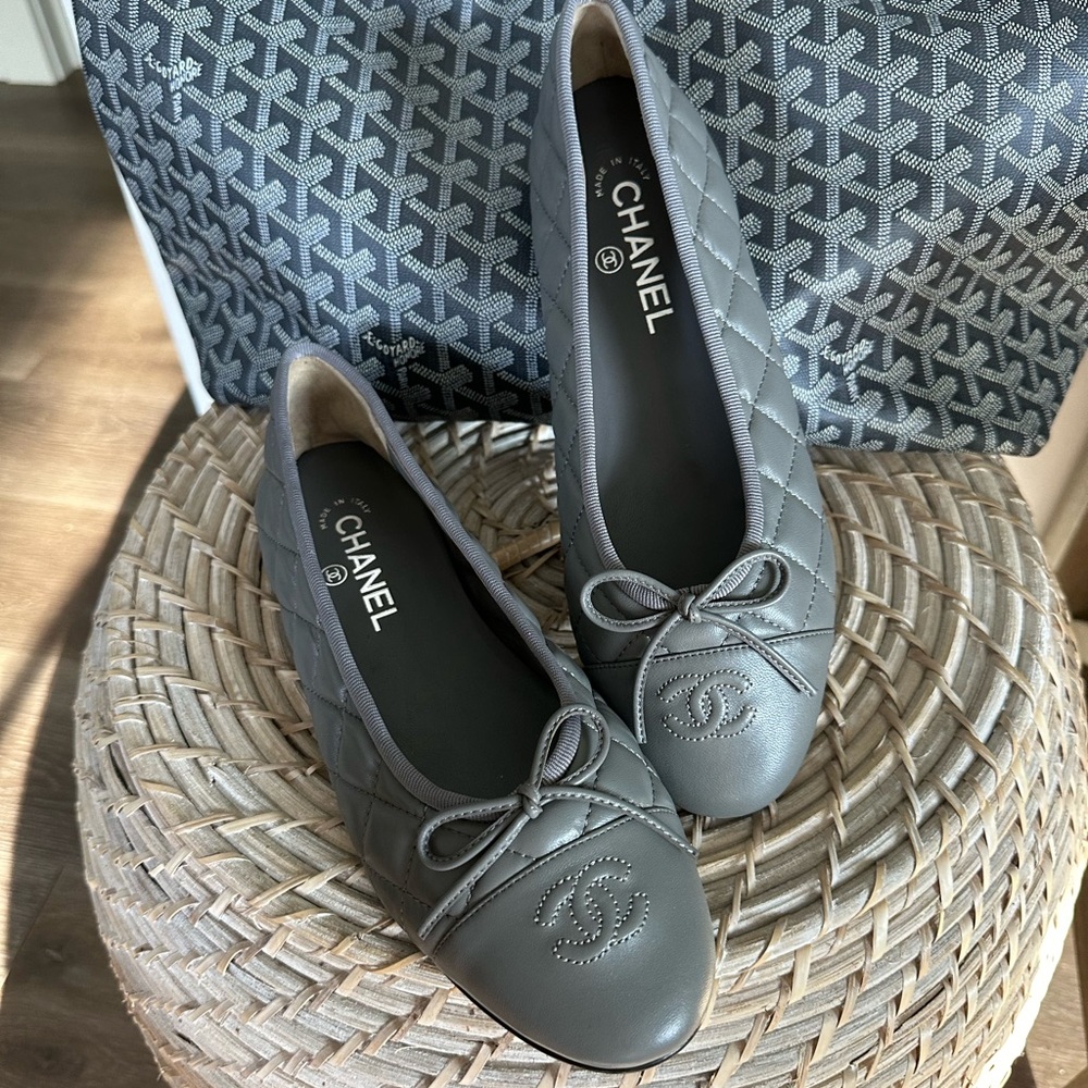 CHANEL Gray Quilted Flats with Bow